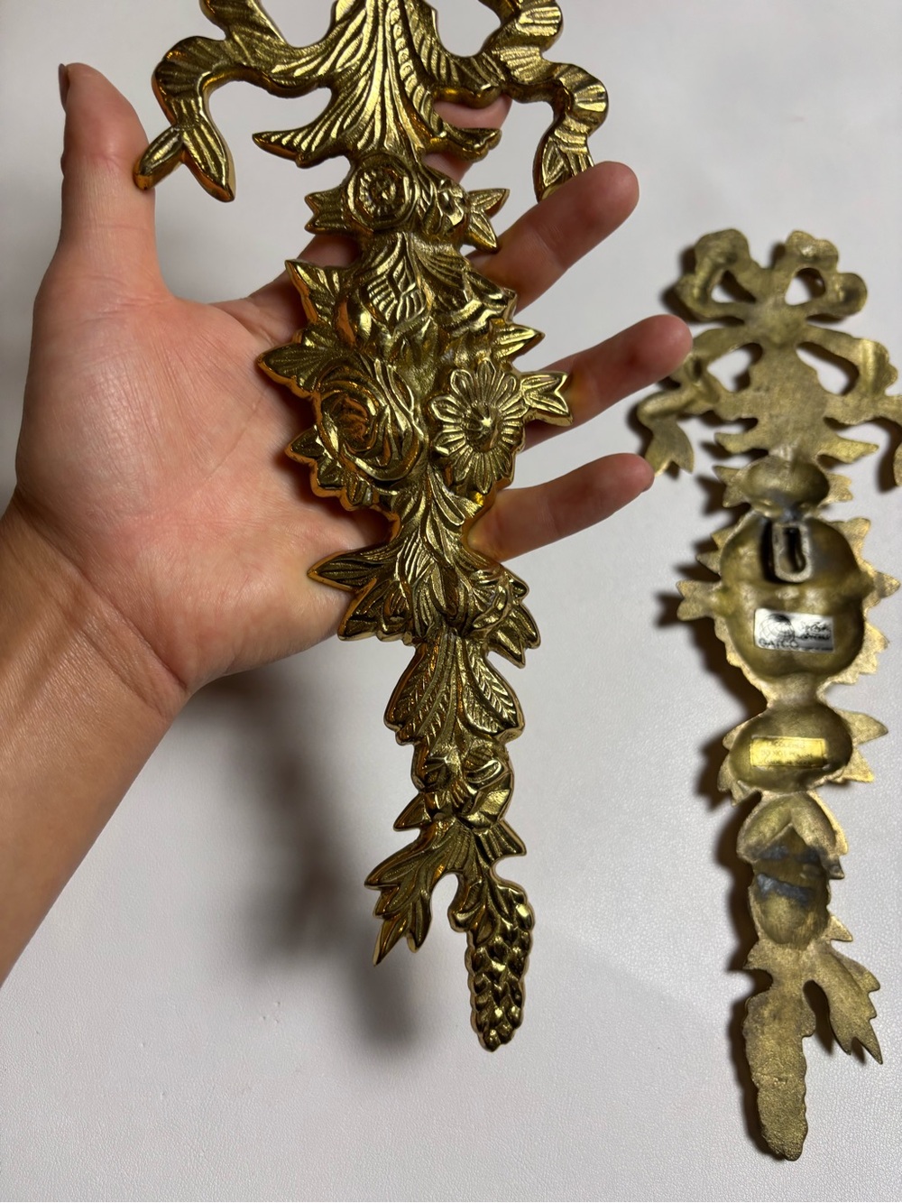 Vintage Solid Brass Hanging Bow And Floral Swag - Picture 6 of 9